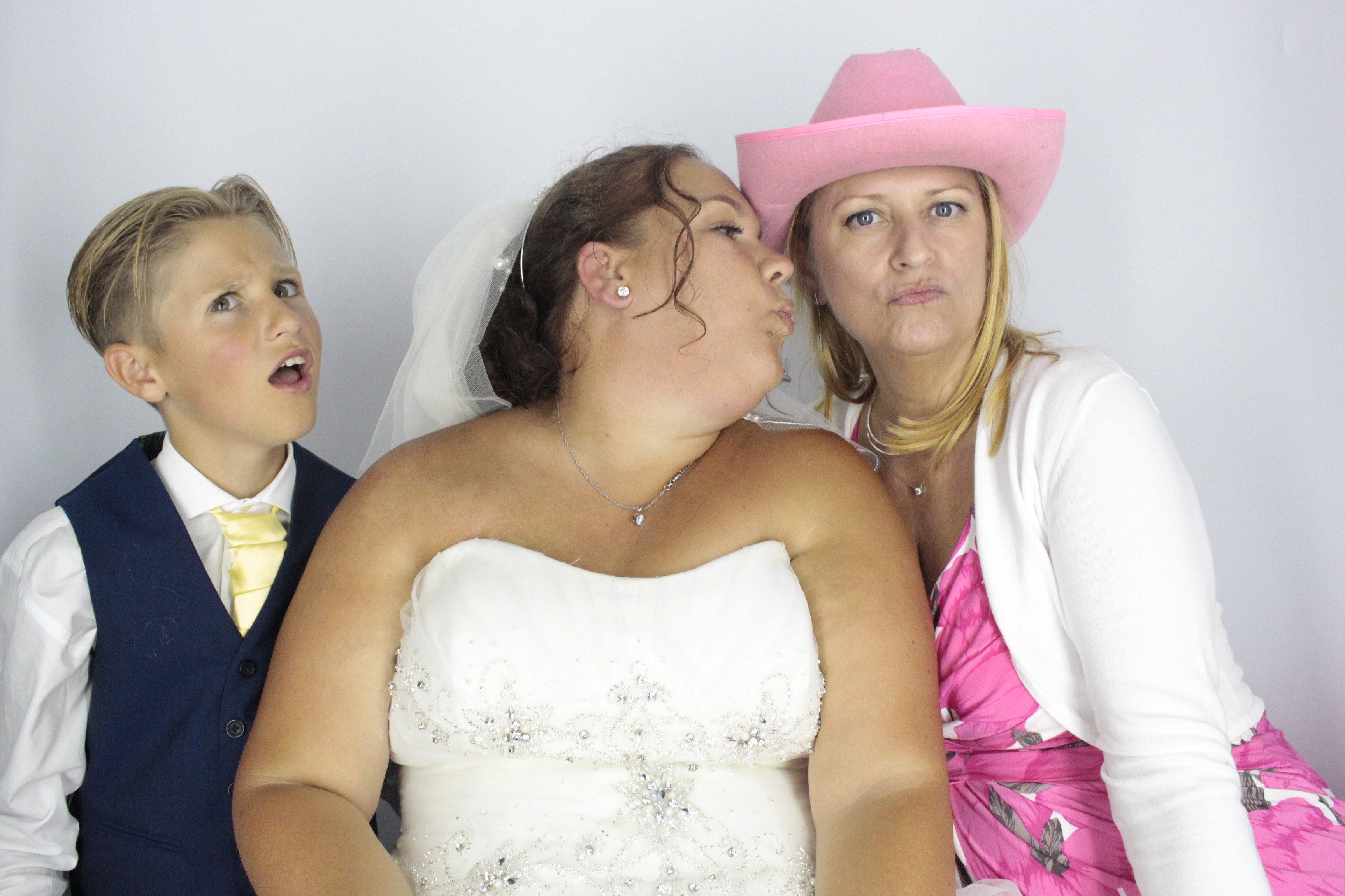 Heather & Daniel's Wedding | View more photos from the event at gallery.myphotoboothexperience.co.uk/u/MyPhotoBoothExperienceLtd/Heather-Daniels-Wedding